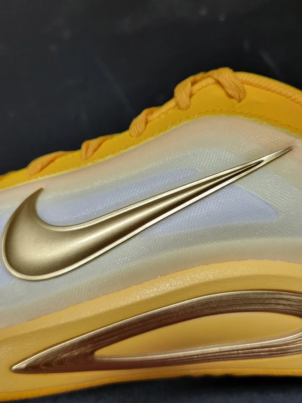 Nike low profile